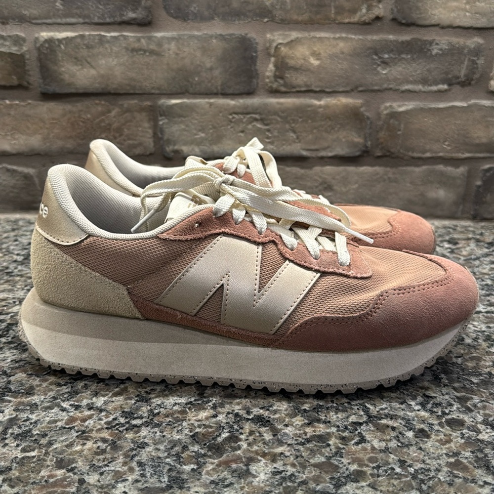 New Balance 237 Size 9.5